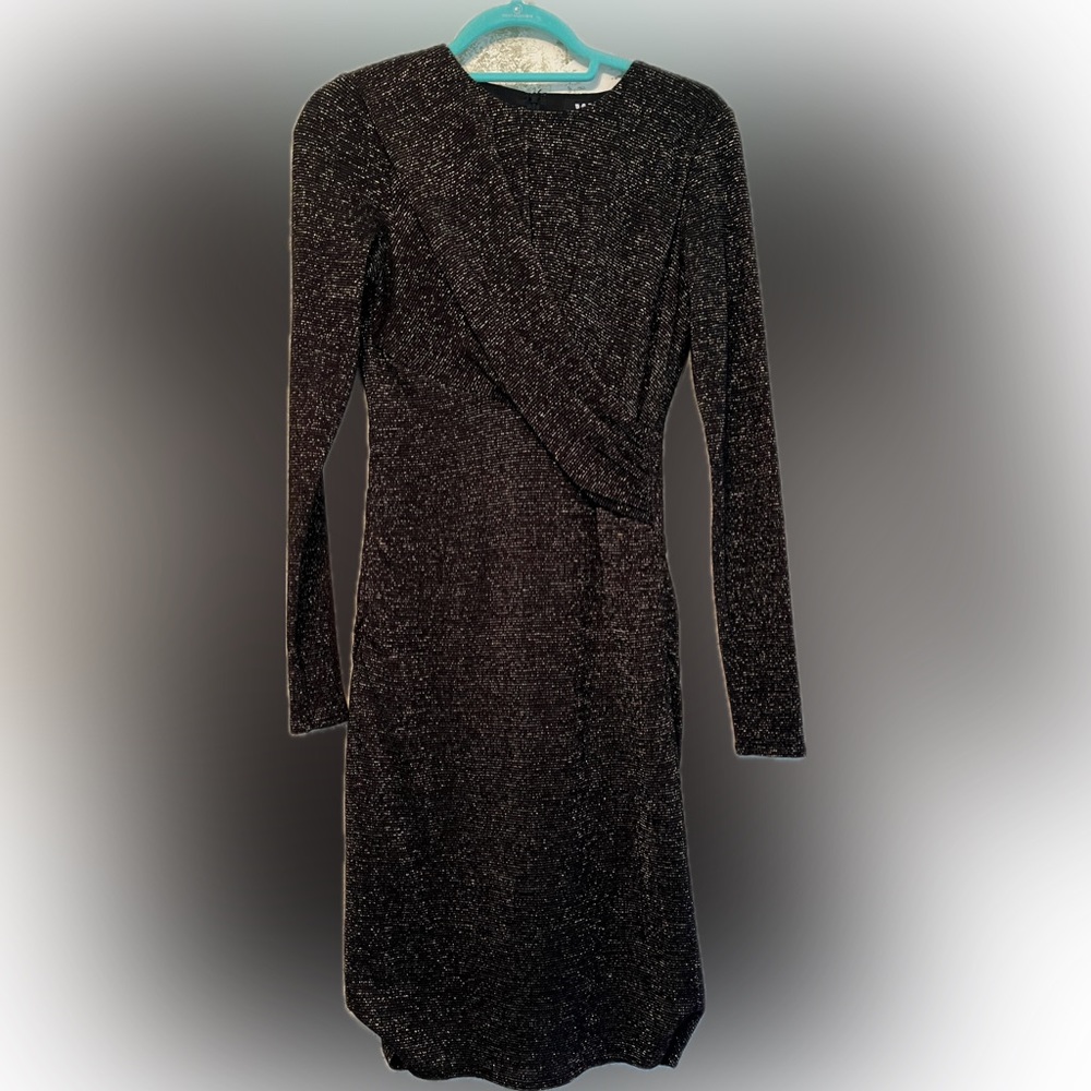 W by Worth Black and Gold Bodycon Cocktail Dress faux wrap plunging size 4